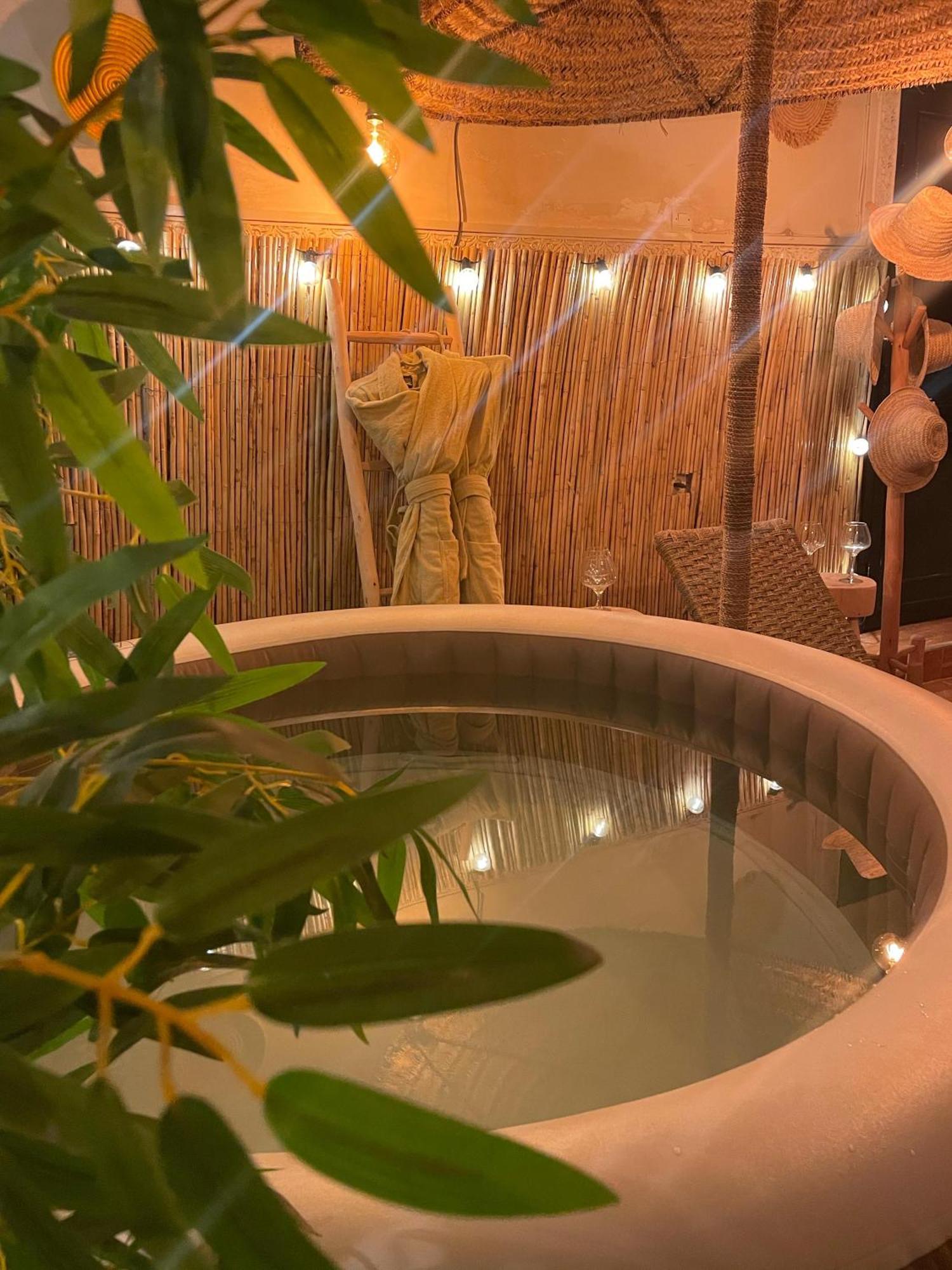 Riad Msholidays Jacuzzi Privatise Marrakech مراكش المظهر الخارجي الصورة